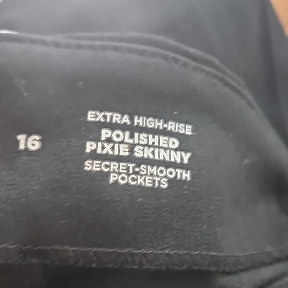 Old Navy Women's NWT Extra High Rise Polished Pixie Pants - Picture 13 of 14